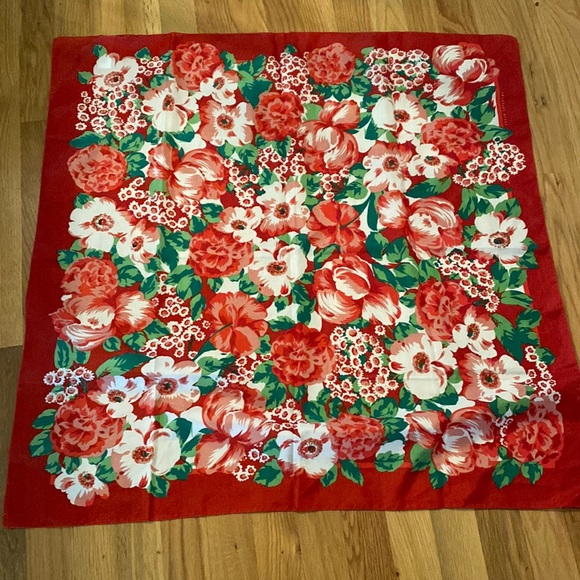 Sarah Coventry Accessories - Sarah Coventry Floral Scarf
